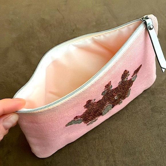 Princess Bedroom Accessories in Pink and White - Picture 7 of 16